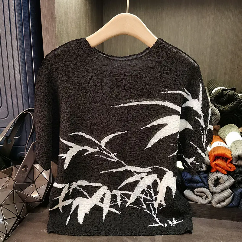 LANMREM Chinese Style Ink Wash Painting Bamboo Printed Pleated T-shirt For Women 2025 New Summer Loose Short Sleeve Top 2DB3291