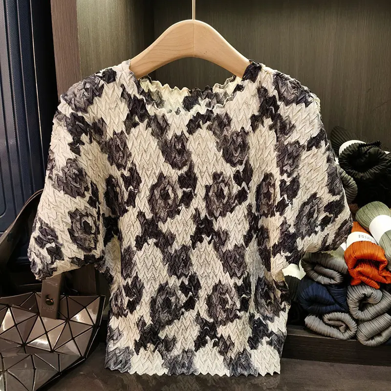 LANMREM High Qualtiy Niche Design Round Neck Printed Women's Pullover Top New Summer Casual Bat Sleeve Pleated T-shirt 2DB3302