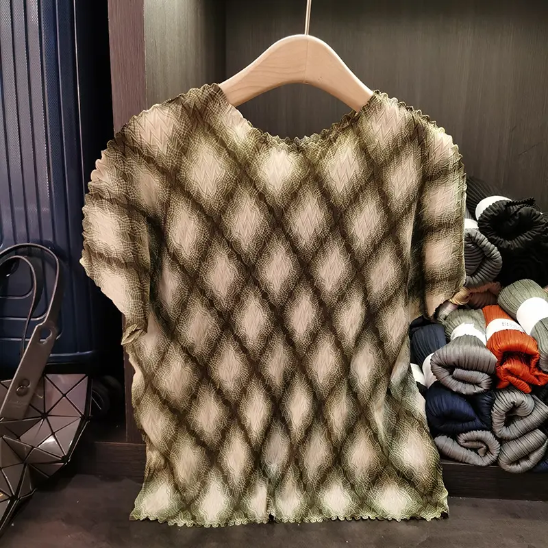 LANMREM Summer Diamond Grid Printed Paid Pleated Women's Short Sleeve T-shirts 2025 New Versatile Slim Round Neck Top 2DB3216