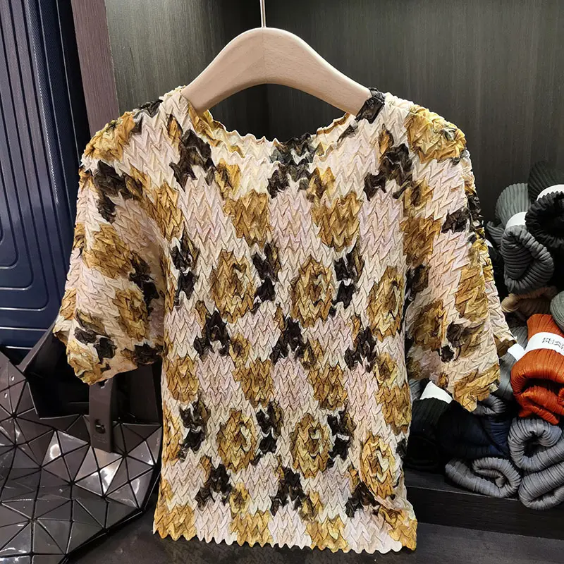 LANMREM High Qualtiy Niche Design Round Neck Printed Women's Pullover Top New Summer Casual Bat Sleeve Pleated T-shirt 2DB3302