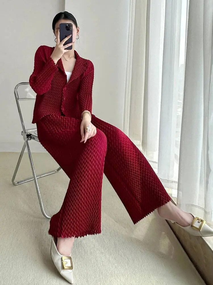 LANMREM 2025 New High Elastic Pleated Women's Two Pieces Set Single Breasted Short Suit And Wide Leg Straight Leg Pants 2DB3611