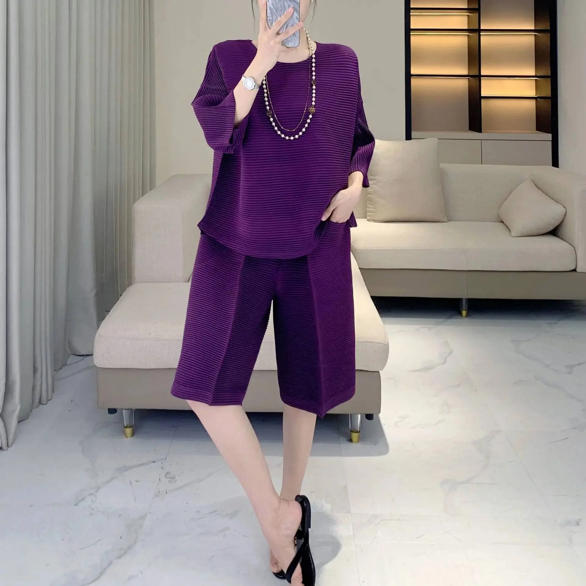 LANMREM High Quality Women Pleated Two Pieces Sest Loose Casual Round Collar T-shirt And Drawstring Elastic Waist Shorts 2DB4049