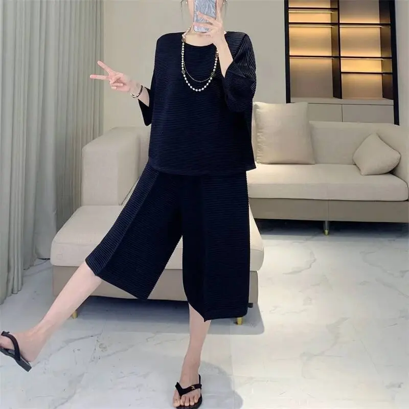 LANMREM High Quality Women Pleated Two Pieces Sest Loose Casual Round Collar T-shirt And Drawstring Elastic Waist Shorts 2DB4049