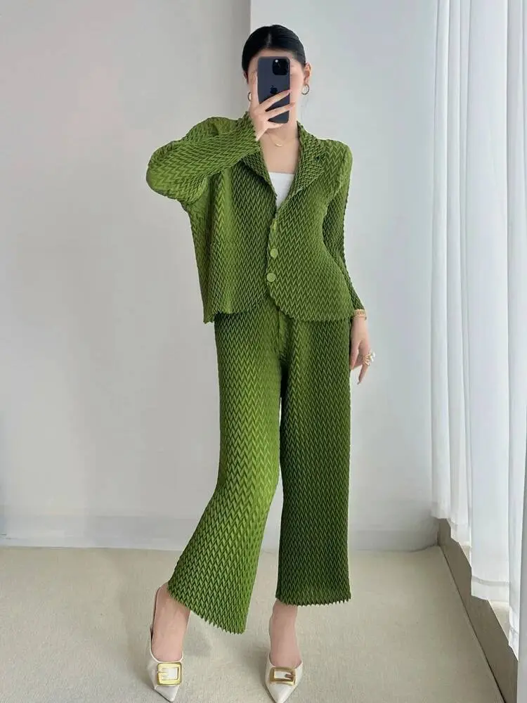 LANMREM 2025 New High Elastic Pleated Women's Two Pieces Set Single Breasted Short Suit And Wide Leg Straight Leg Pants 2DB3611