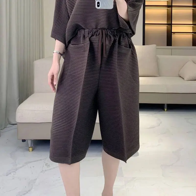 LANMREM High Quality Women Pleated Two Pieces Sest Loose Casual Round Collar T-shirt And Drawstring Elastic Waist Shorts 2DB4049