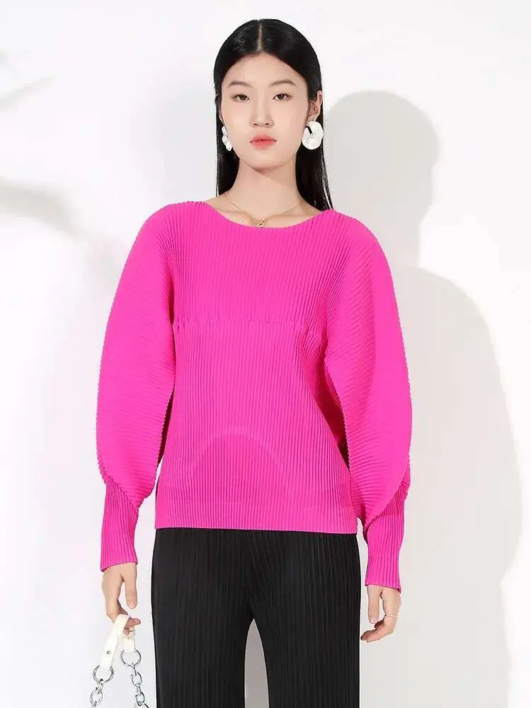 LANMREM Pleated T-shirt For Women Round Neck Long Sleeves Batwing Style Solid Color Loose Chic Top 2025 Spring New 2DB1507