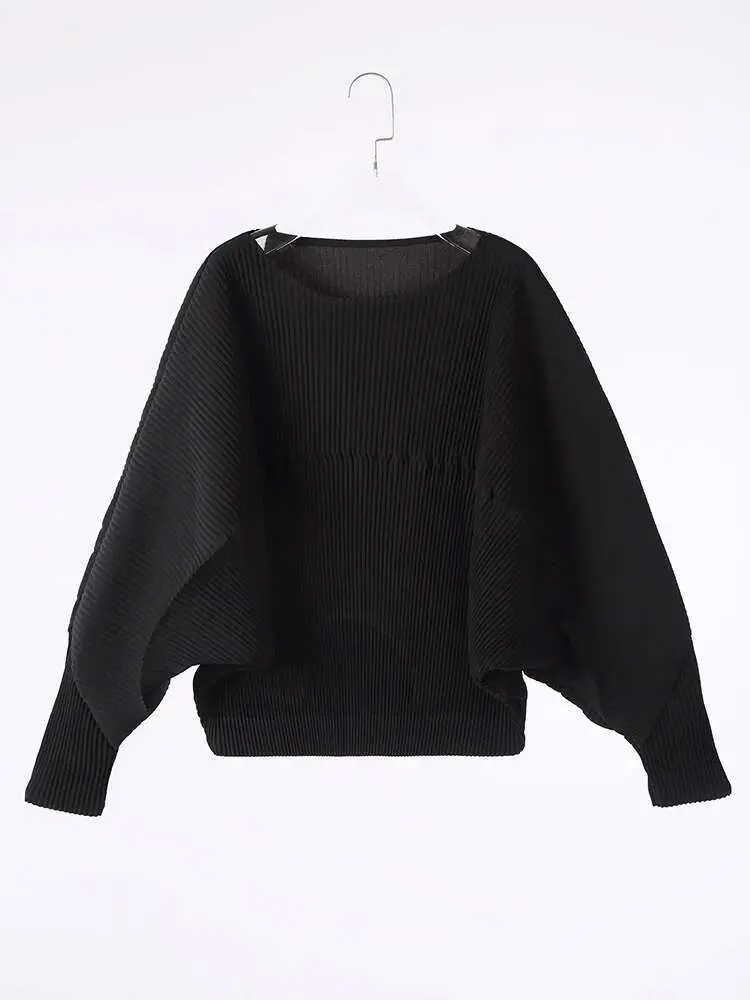 LANMREM Pleated T-shirt For Women Round Neck Long Sleeves Batwing Style Solid Color Loose Chic Top 2025 Spring New 2DB1507