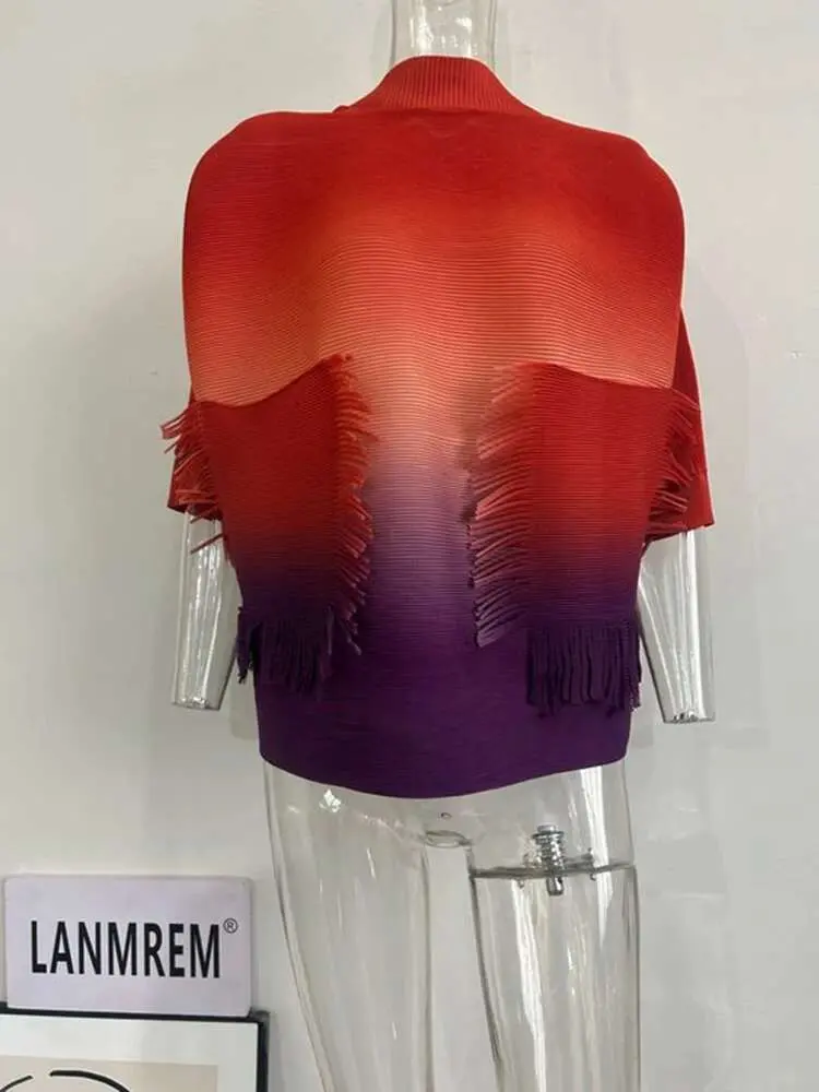 LANMREM Pleated T-shirt For Women Gradient Color Block Tassel Pockets Shirts 2025 Spring Summer New Female Fashion Top 2R1064