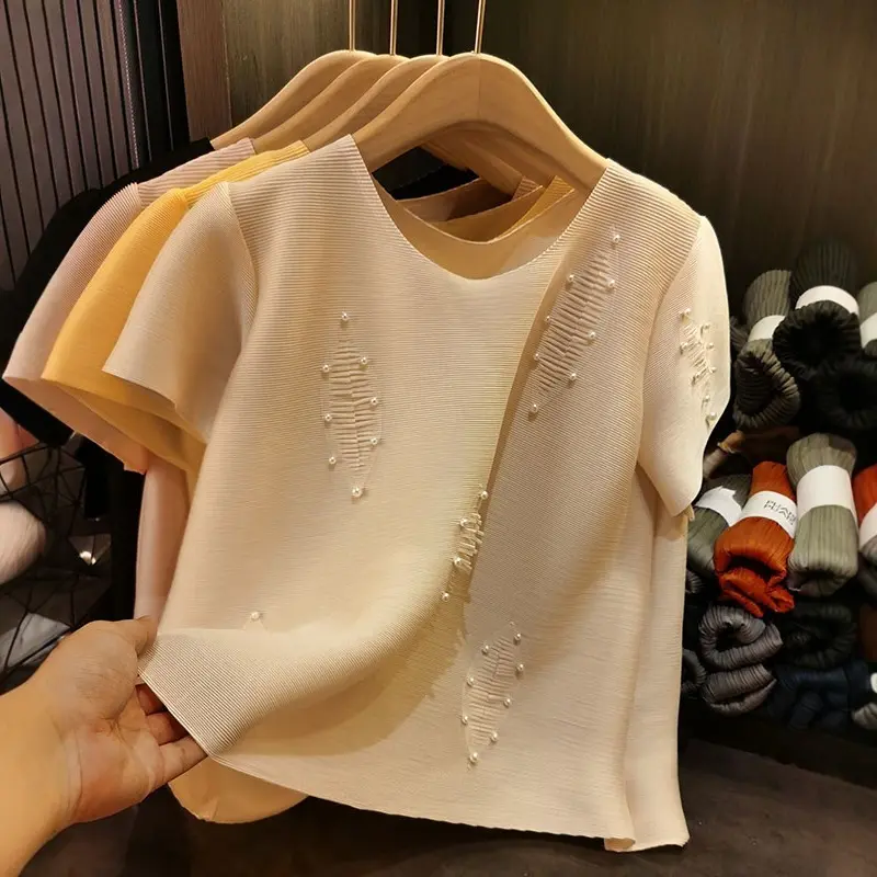 LANMREM Summer Beading Design Pleated T-shirt Women's 2025 New Casual Temperament Short Sleeve Round Collar Pullover Top 2DB3224