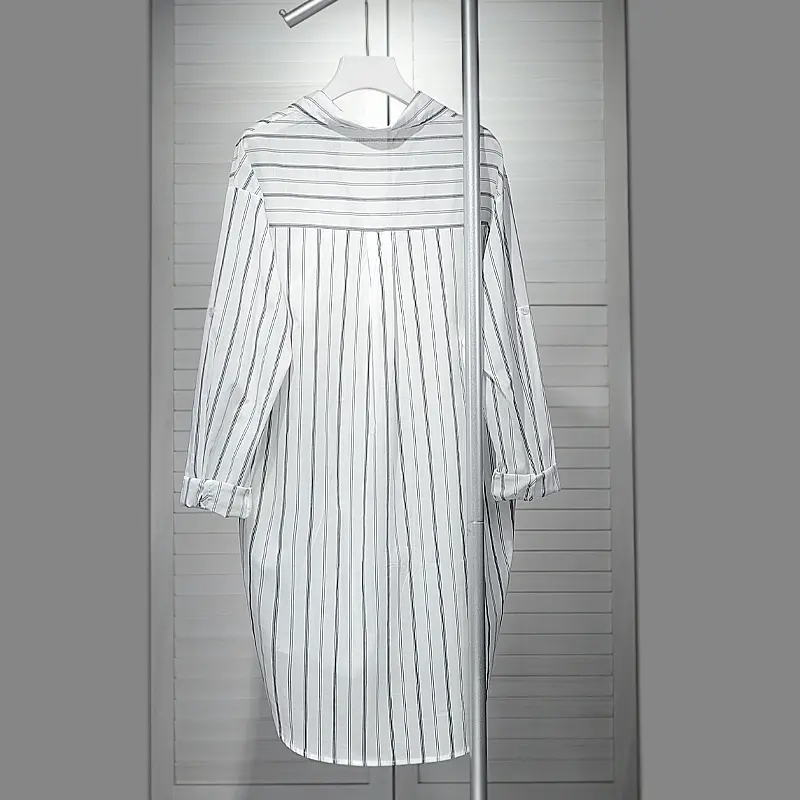 LANMREM Mid-Length White Striped Sun Protection Shirt For Women Summer Lightweight Loose Casual Long Sleeve Long Top 2DB4087