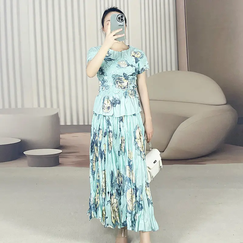 LANMREM Niche Elastic Slim Women's Pleated Printting Two Pieces Set Short Sleeve T-shirt And High Waist Skirt 2025 New  2DB3638