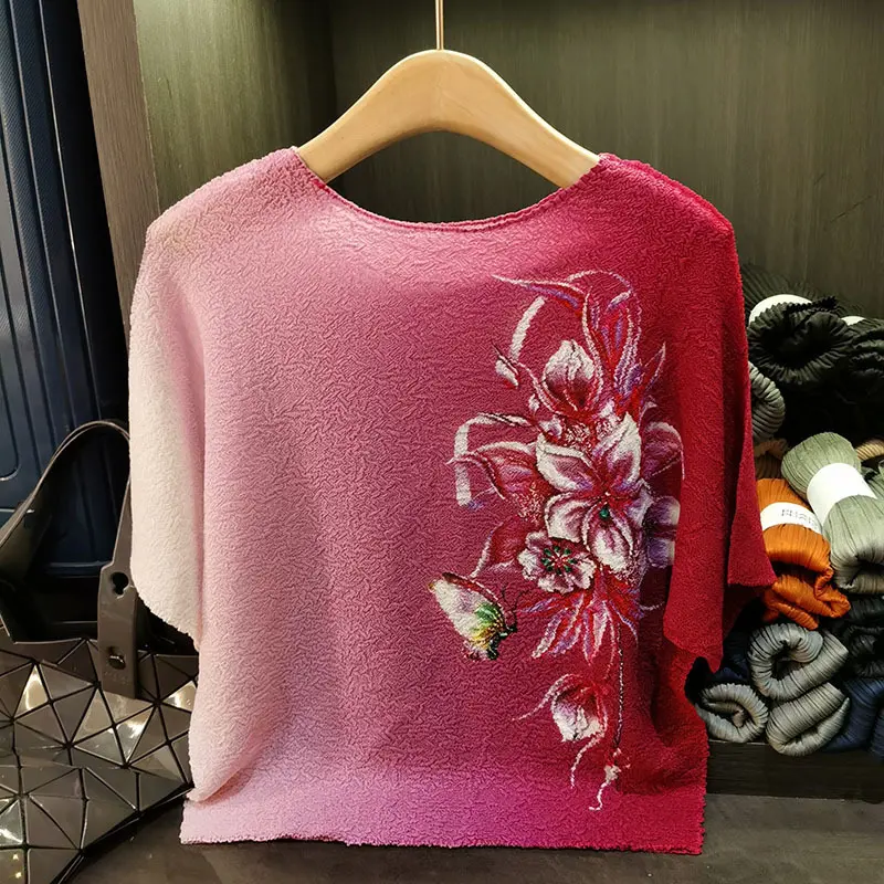 LANMREM Niche Design Ink Gradient Printing Women's T-shirts Summer 2025 New Round Neck Temperament Loose Pleated Tops 2DB3169