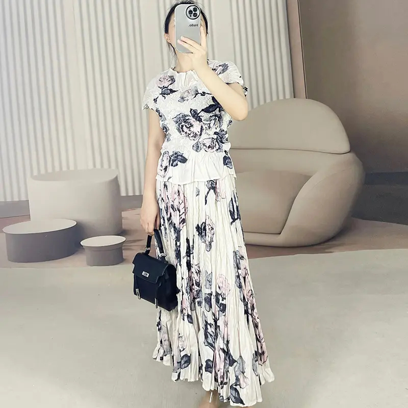 LANMREM Niche Elastic Slim Women's Pleated Printting Two Pieces Set Short Sleeve T-shirt And High Waist Skirt 2025 New  2DB3638