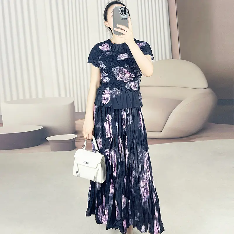LANMREM Niche Elastic Slim Women's Pleated Printting Two Pieces Set Short Sleeve T-shirt And High Waist Skirt 2025 New  2DB3638
