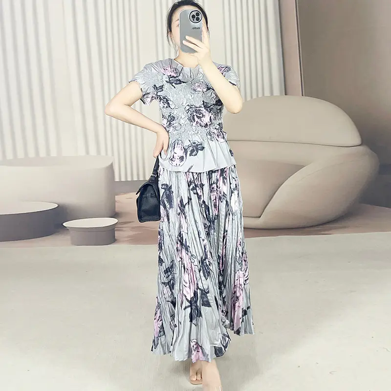 LANMREM Niche Elastic Slim Women's Pleated Printting Two Pieces Set Short Sleeve T-shirt And High Waist Skirt 2025 New  2DB3638
