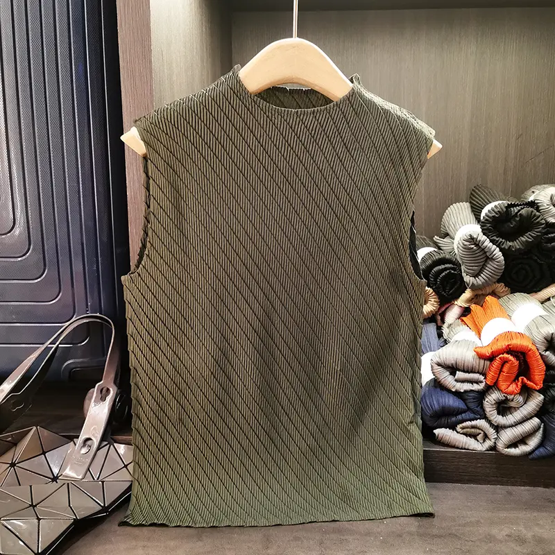 LANMREM Summer New Elegant Stand Collar Pleated Women's T-shirt Niche High-end Wrinkle Pullover Sleeveless Top Chic 2DB3798