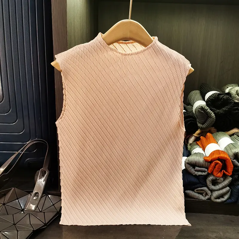 LANMREM Summer New Elegant Stand Collar Pleated Women's T-shirt Niche High-end Wrinkle Pullover Sleeveless Top Chic 2DB3798