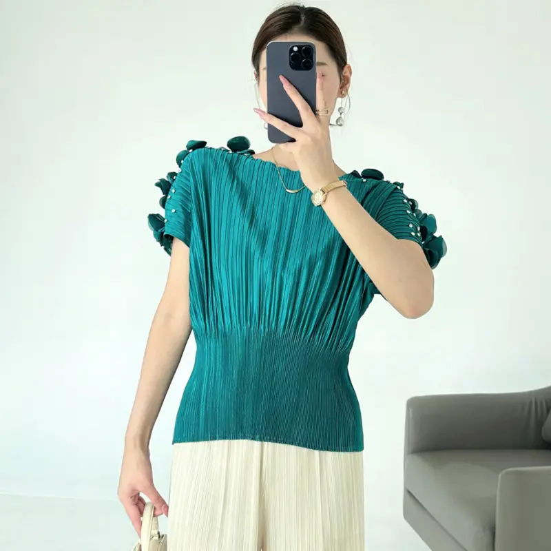 LANMREM Summer Pleated Embroidered Women's T-Shirt Elasitc Waist Design High-End Beaded O-neck Batwing Short Sleeve Top 2DB3792