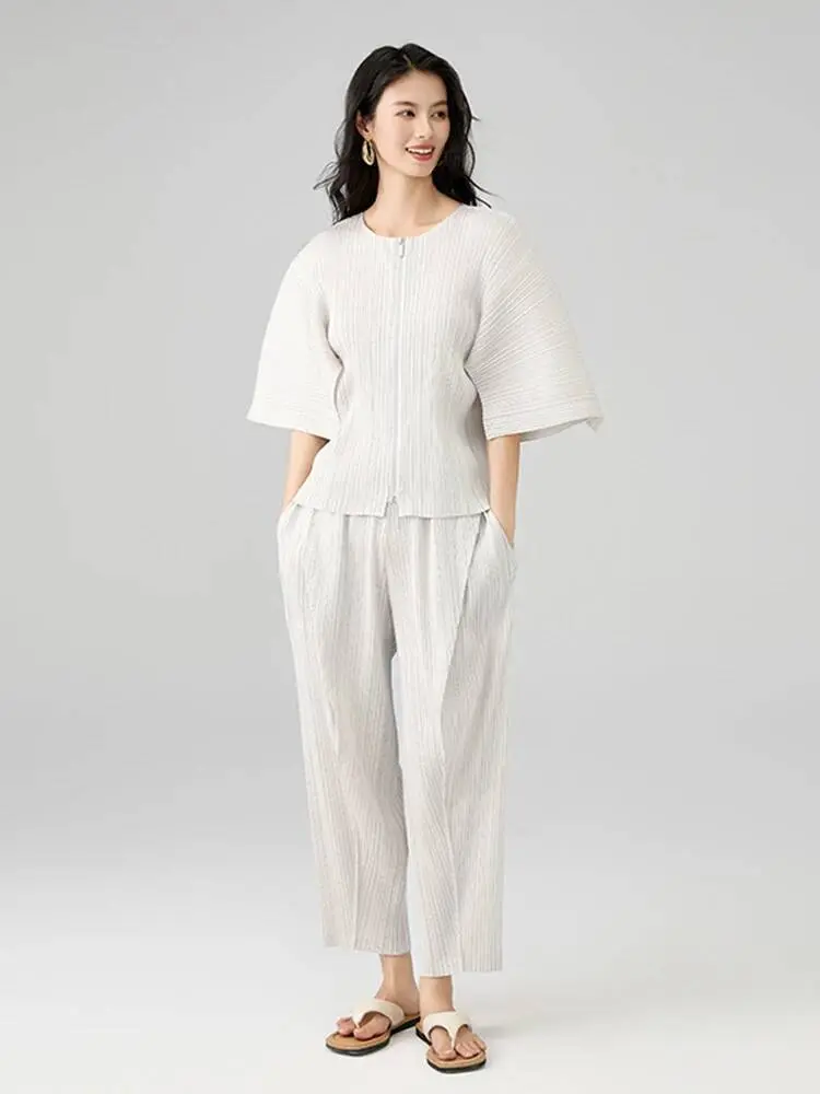 LANMREM Pleated Deisng Two Pieces Set Women's Round Collar Profile Half Sleeve Zipper Tops And Folded spliced Pants Sets 2DB2863