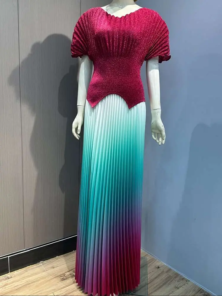 LANMREM Pleated 2 Pieces Set Women Fashion V Neck Short Batwing Sleeves Irregular Hem T-shirt + New Gradient Color Skirt 2DC1505