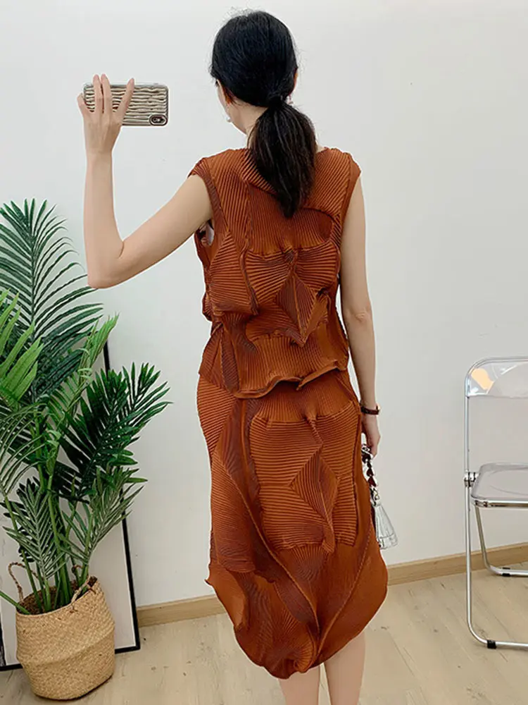 LANMREM Pleated Set Women's Irregular Handmade Tank Top+fold Skirt Two Piece Sets Female Fashion Clothes 2023 Summer New 2DA1335
