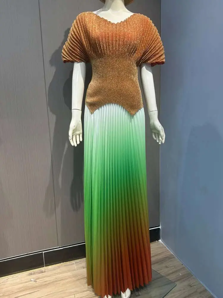 LANMREM Pleated 2 Pieces Set Women Fashion V Neck Short Batwing Sleeves Irregular Hem T-shirt + New Gradient Color Skirt 2DC1505