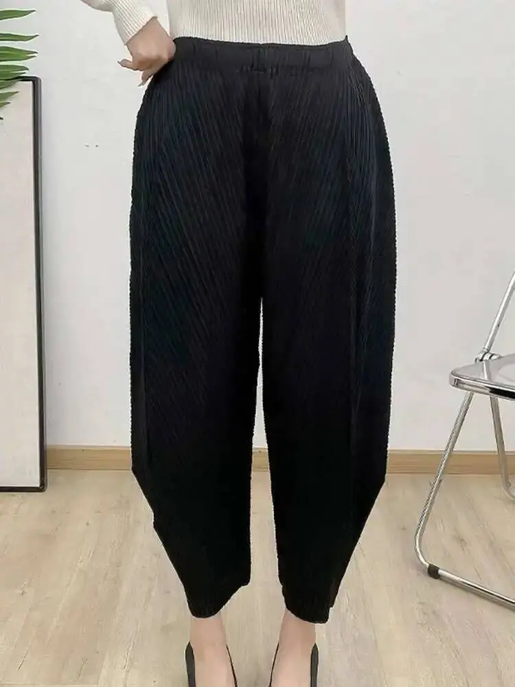 LANMREM Fashion Elegant Pleated Harem Pants Solid Color Loose Casual Women's Trousers 2025 Spring Summer New Clothing 2DE199
