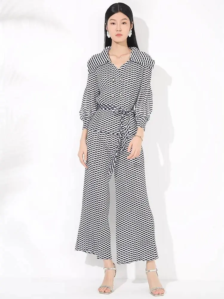 LANMREM Pleated Black And White Printed Temperament Women's Set Lapel Bubble Sleeves Lace Up Top And High Waist Wide Leg Pants