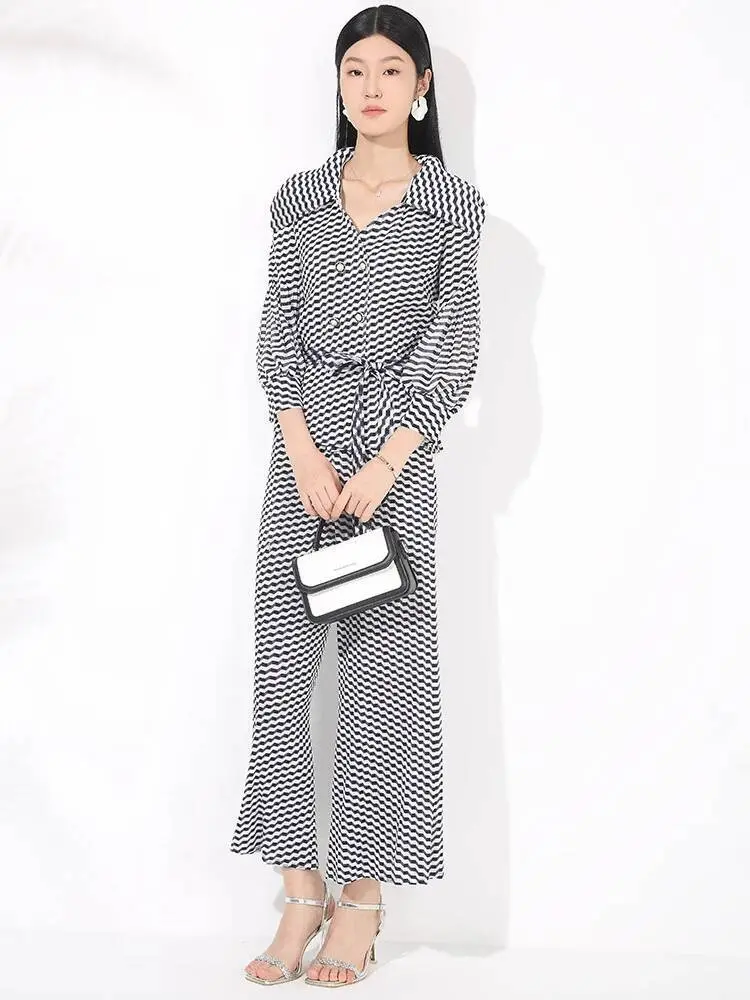 LANMREM Pleated Black And White Printed Temperament Women's Set Lapel Bubble Sleeves Lace Up Top And High Waist Wide Leg Pants