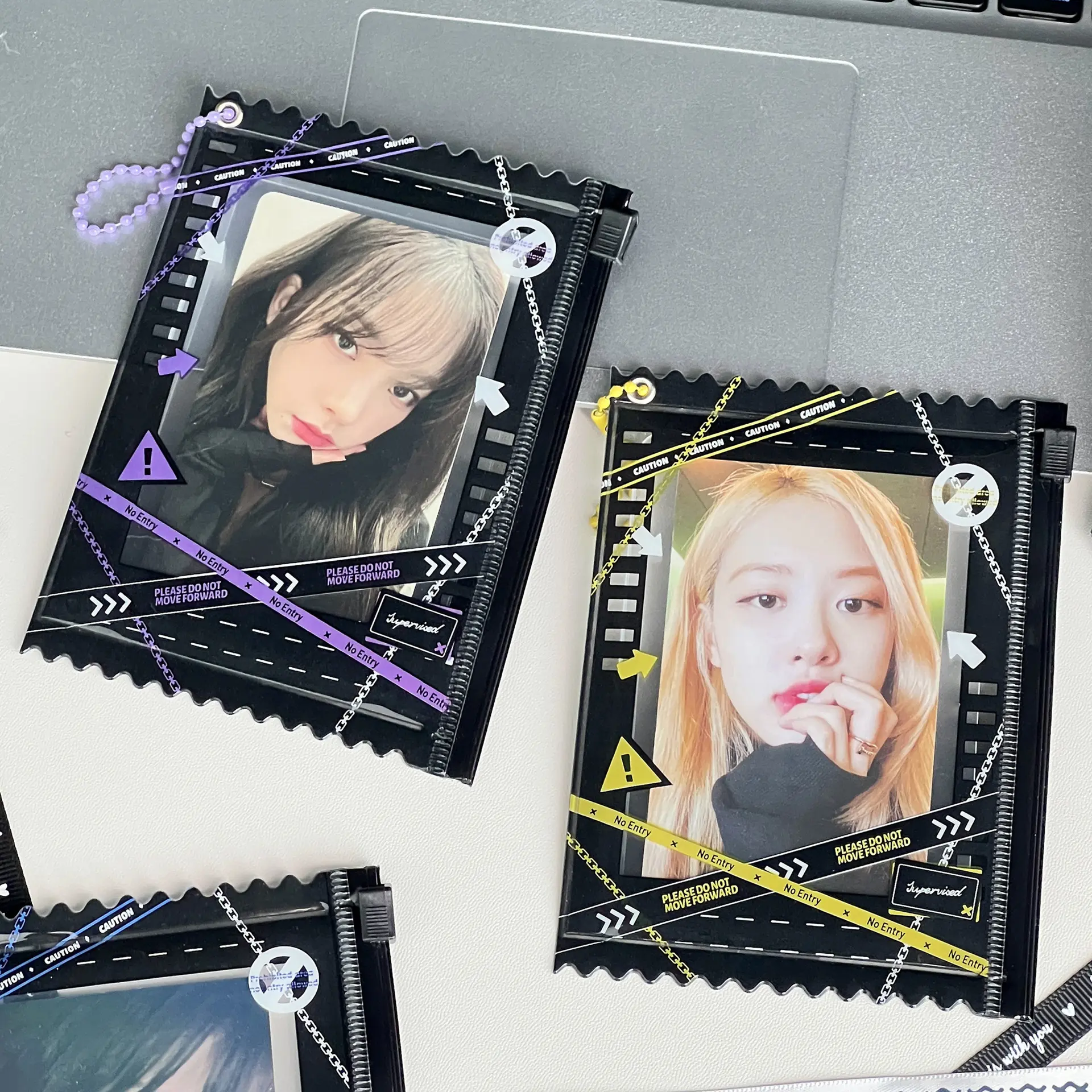 Warning line zipper sleeve PVC protective sleeve pendant transparent storage display set 3 inch small card