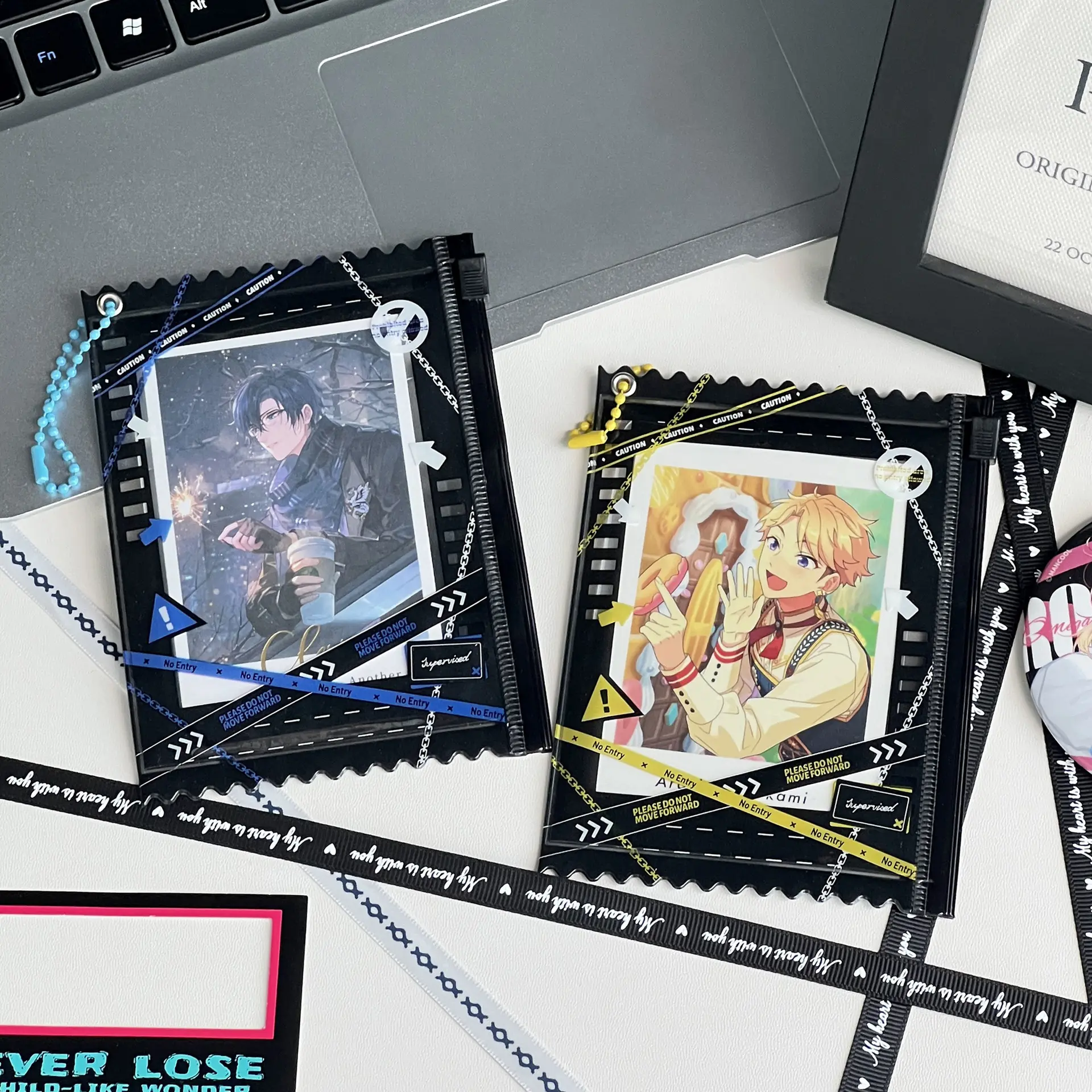 Warning line zipper sleeve PVC protective sleeve pendant transparent storage display set 3 inch small card