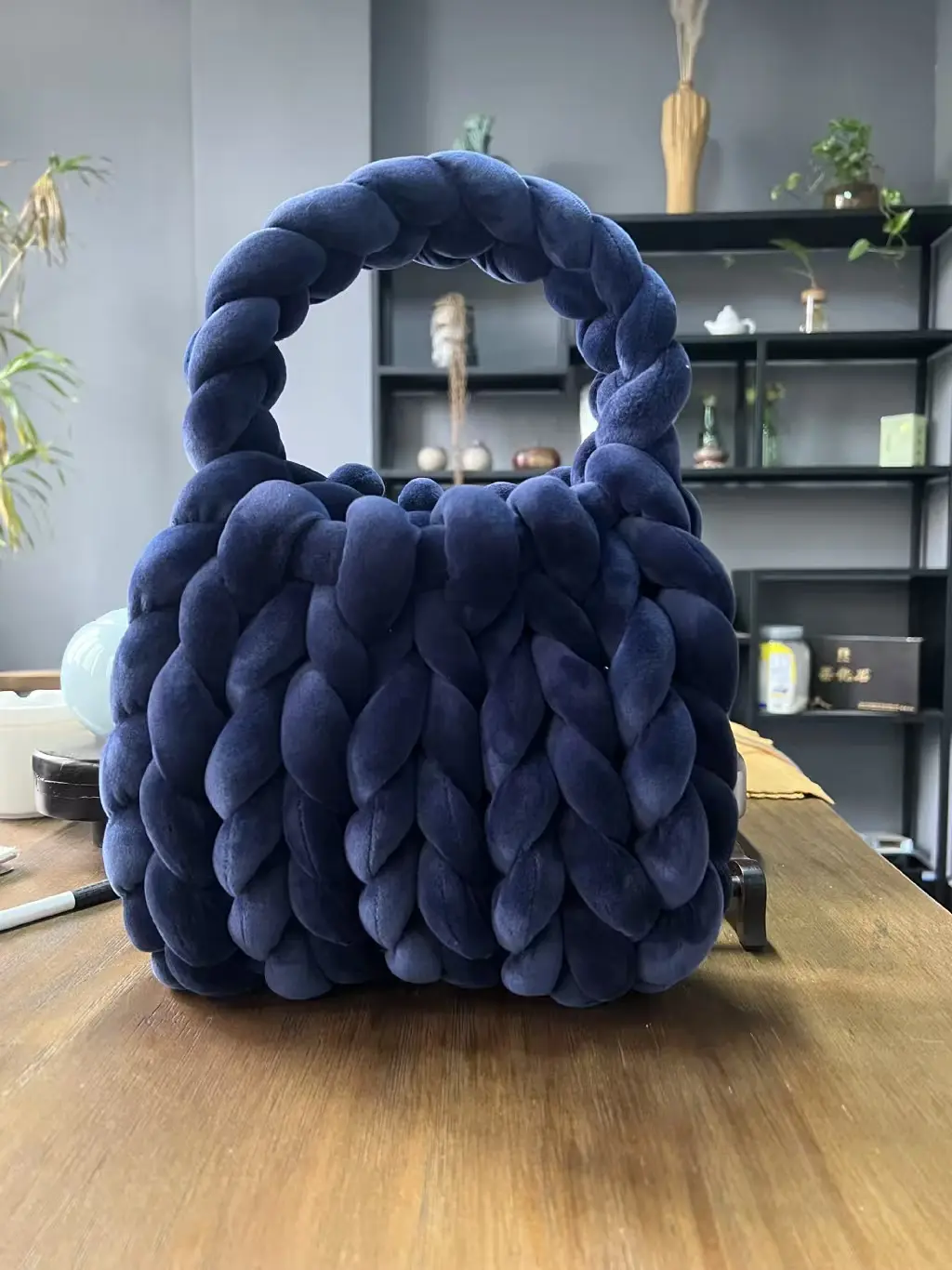 Xiaohongshu's New Velvet Bag DIY Hand Woven Bag Crystal Velvet Core Spun Yarn Woven Bag Hand-held Mailman Bag Velvet Handbag New