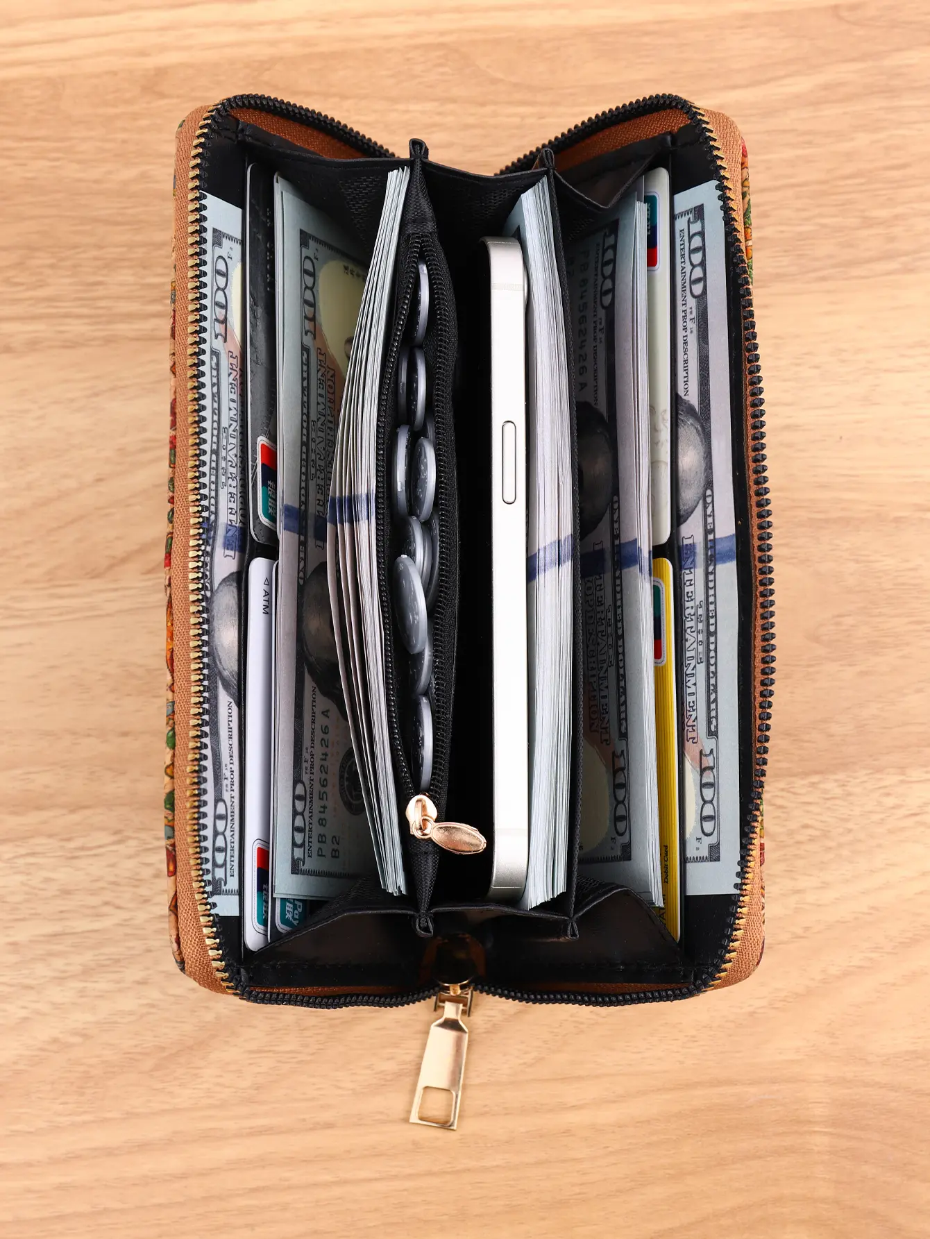Advanced multifunctional wallet with wood grain, portable geometry, multiple card slots, personalized artistic retro wood grain