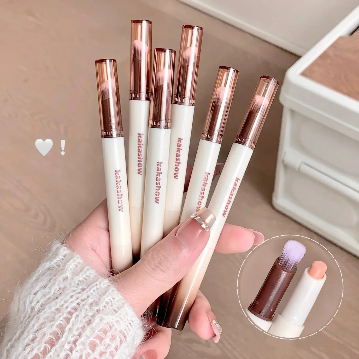 Double head Concealer Pen With Halo Dye Brush Soft Cream Detail Covering Acne Dark Circles Even Skin Tone Brightening Foundation