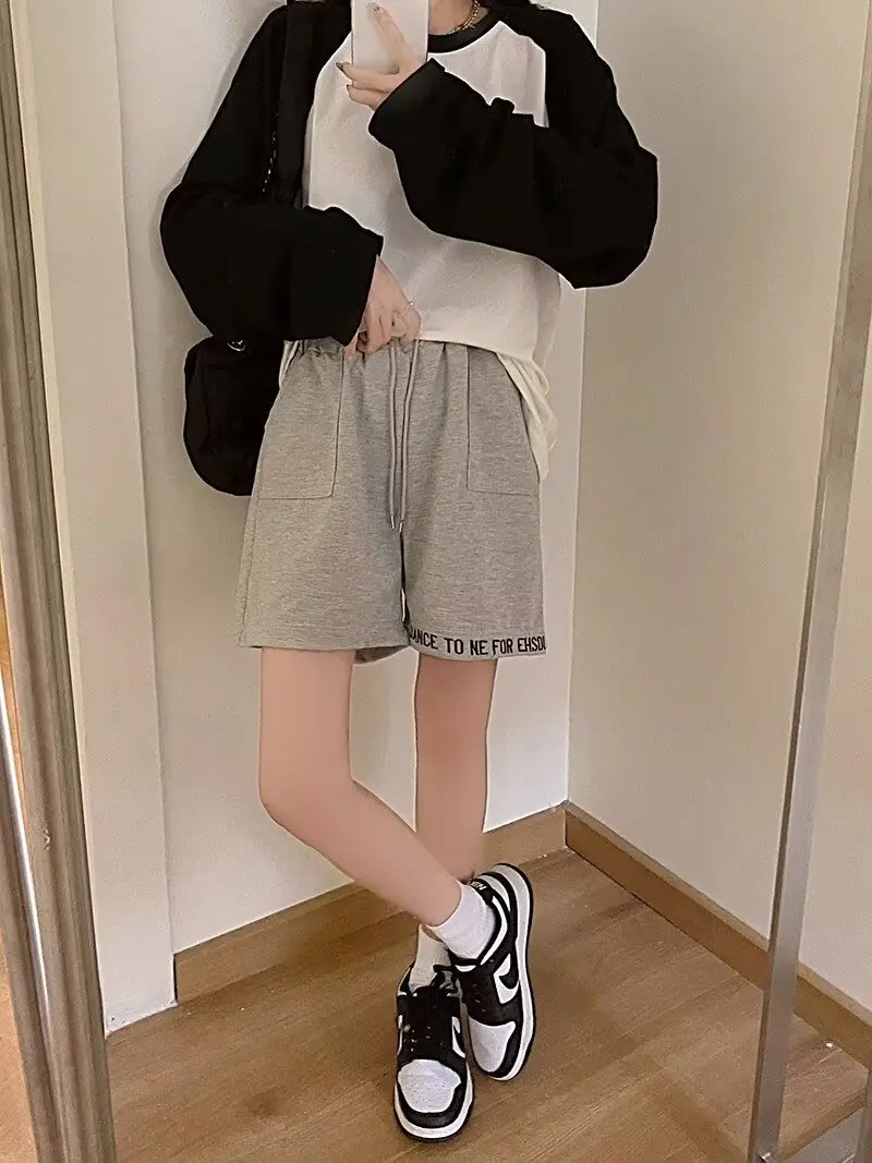 High waisted embroidered sports shorts for women, loose and wide leg straight leg cropped pants, versatile and slimming, casual