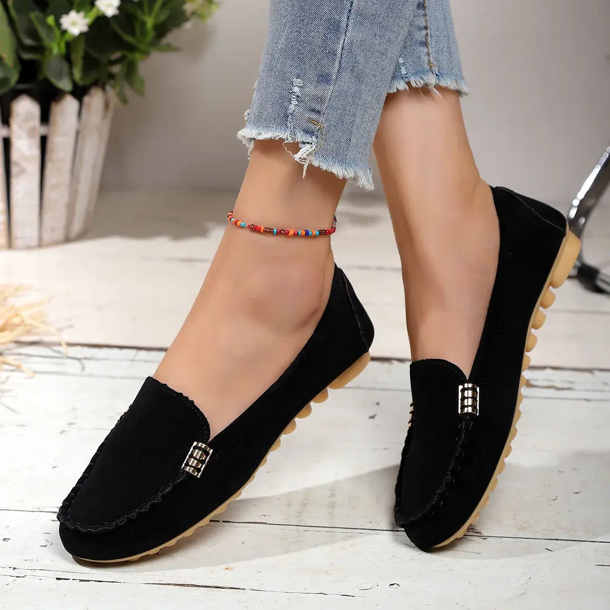 2025 Classic Round Toe Flat Non-Slip Casual Loafers FashionTemperament Shallow Mouth Comfortable Women's Walking Shoes