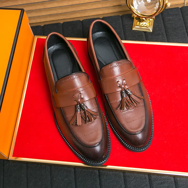 Men's Loafers Luxury Brand Leather Dress Shoes Breathable Slip-On Solid Formal Casual Shoes Handmade Designer Men Shoes Mocassin