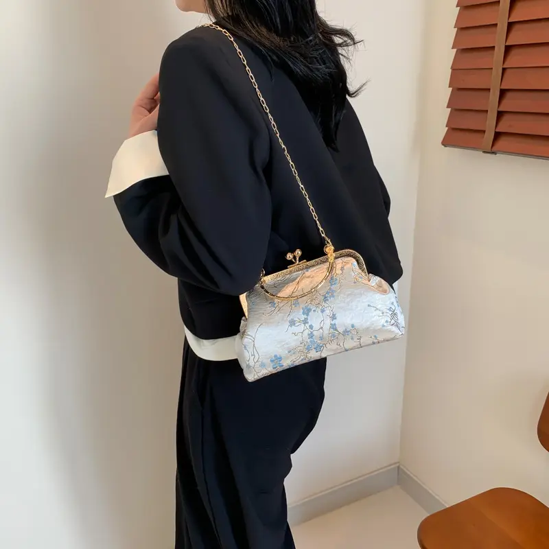 Retro Design Portable Women's Shoulder Bags Clutch Casual Female Chain Crossbody Shell Bag Elegant Flower Ladies Purse Handbags