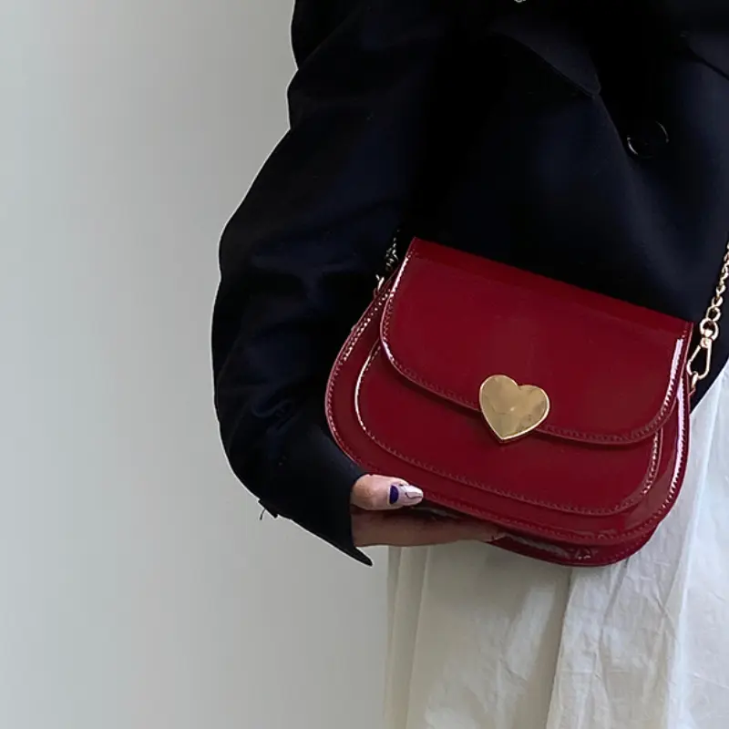 Bright Pu Leather Women's Saddle Bag Shoulder Bag Fashion Vintage Ladies Small Purse Crossbody Bag Simple Chain Female Handbags