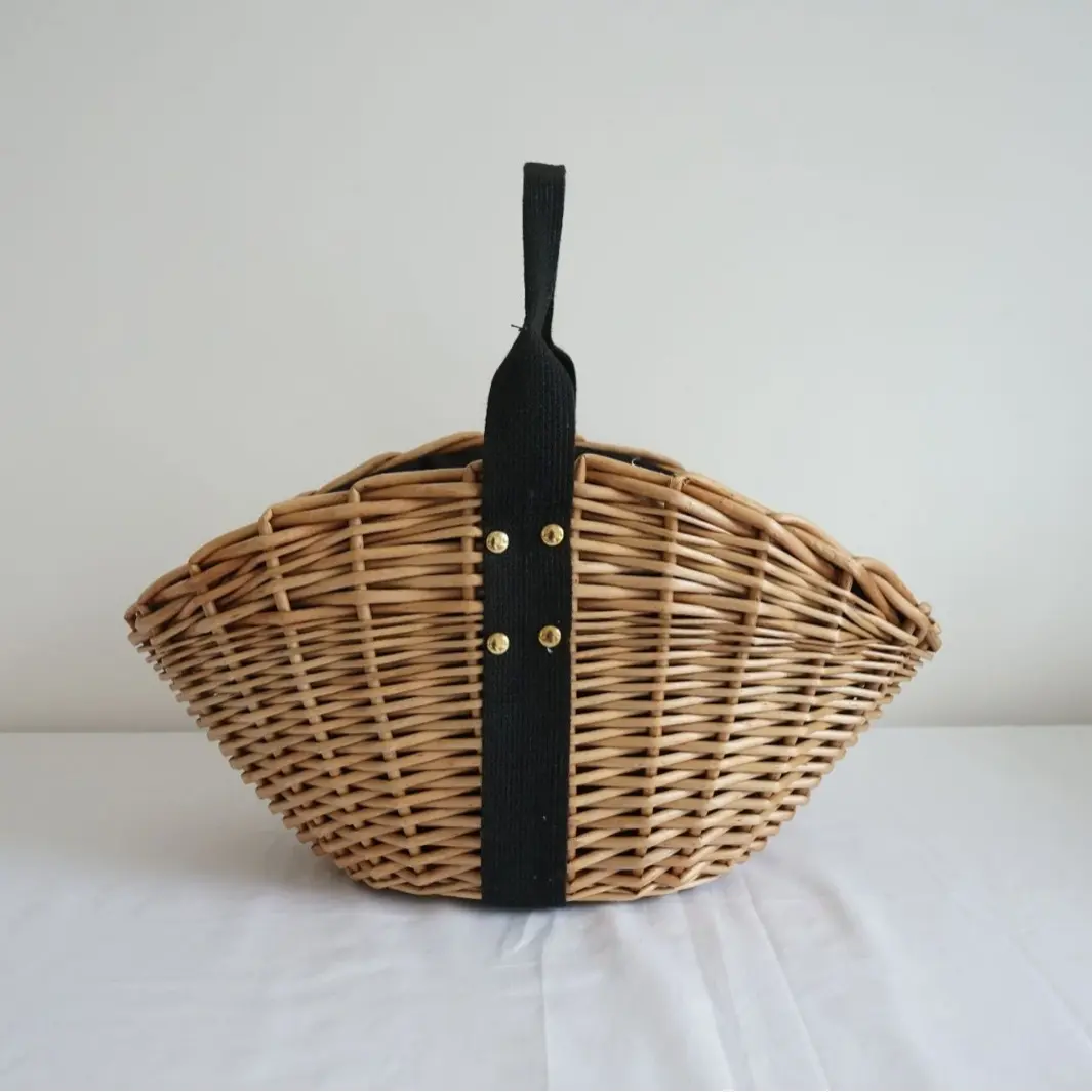 Handmade Wicker Rattan Bags for Women Handbag Summer Woven Straw Beach Bag Fashion Fruit Picnic Basket Bag Female Clutch Purse