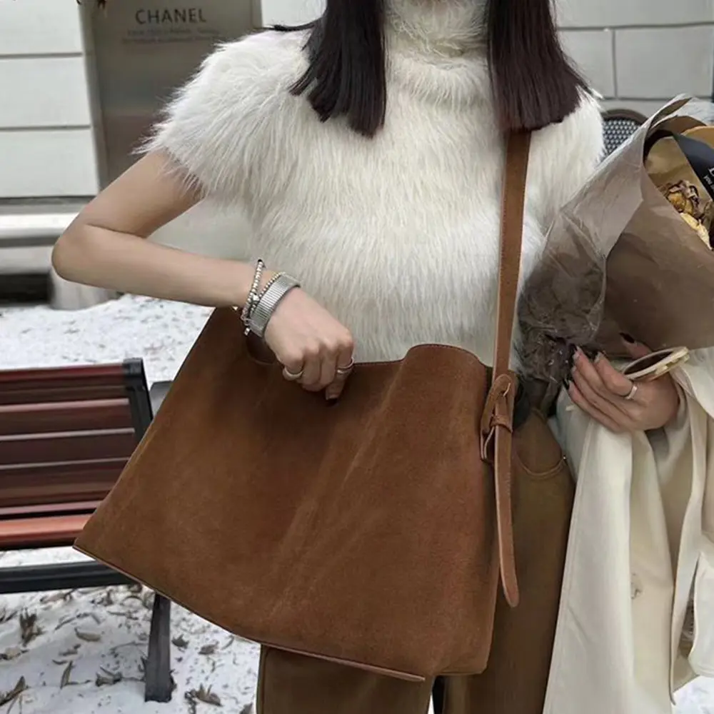 Retro Frosted Bucket Bag Luxury Designer Handbags High Quality Faux Suede Shoulder Bags for Women 2025 Large Shopper Purses New