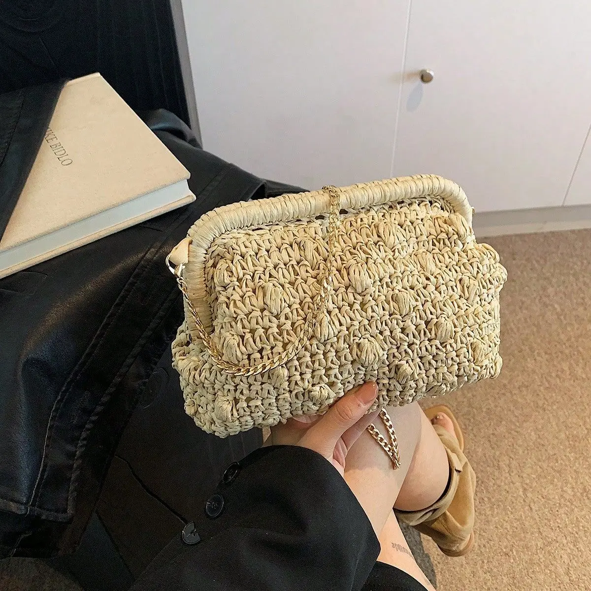 Bohemian Woven Dumpling Straw Bag Summer Paper Rope Shoulder Bag Travel Shell Clip Crossbody Bags for Women Cloud Beach Bags NEW
