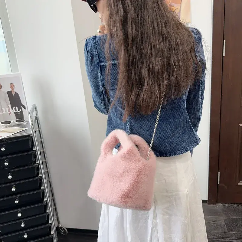 Fluffy Faux Mink Fur Bag Winter Tote Bags for Women Handbags Soft Warm Wrist Bag Chains Shoulder Crossbody Bags Mini Clutch New