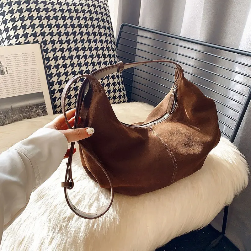 Winter Faux Suede Handbag Half Moon Tote Bags for Women Soft Light Shoulder Crossbody Bags 2025 Armpit Bag Shopper Croissant New