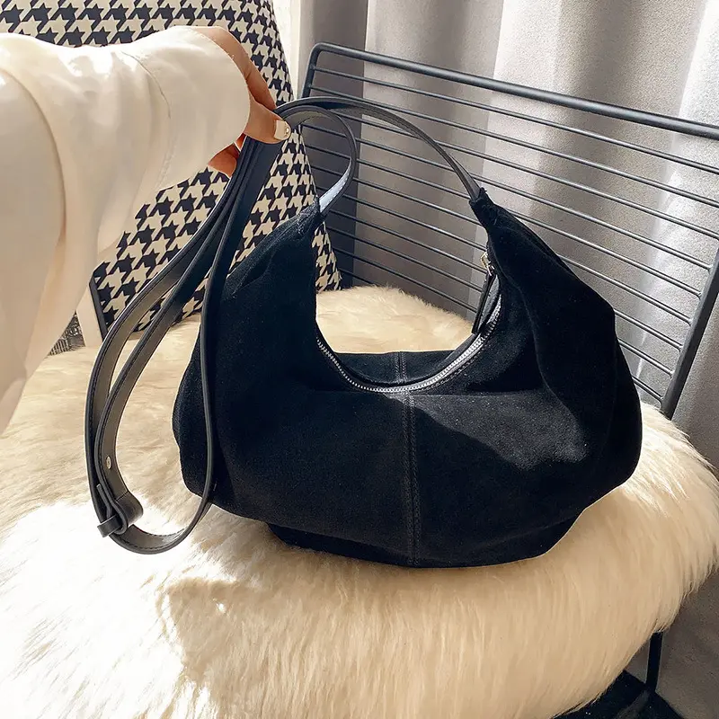 Winter Faux Suede Handbag Half Moon Tote Bags for Women Soft Light Shoulder Crossbody Bags 2025 Armpit Bag Shopper Croissant New