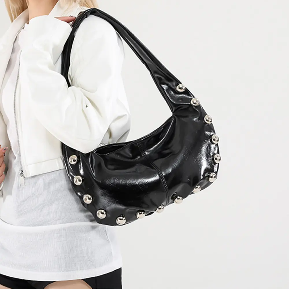 Fashion Big Rivet Women Shoulder Bag Half Moon Underarm Bag Soft PU Leather Handbags and Purses Crumpled Hobos Cloud Bags NEW