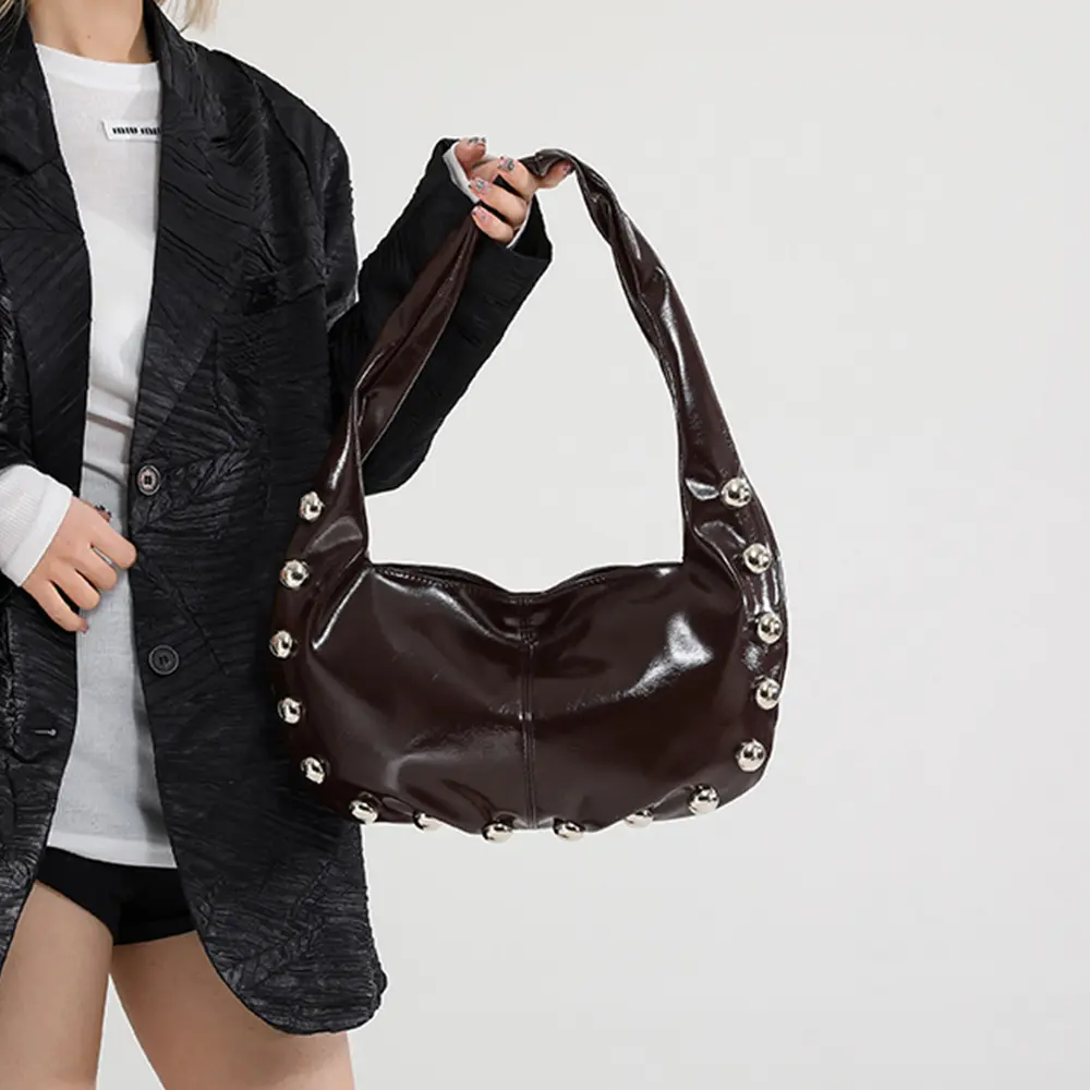 Fashion Big Rivet Women Shoulder Bag Half Moon Underarm Bag Soft PU Leather Handbags and Purses Crumpled Hobos Cloud Bags NEW