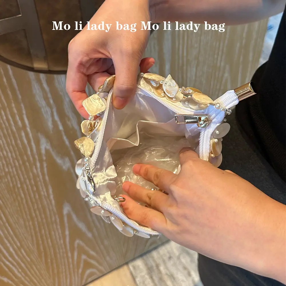 Luxury Shell Sequin Women Handbag Hand Sewn Beads Evening Bags for Women Fish Scales Design Party Wedding Clutch Shoulder Bag