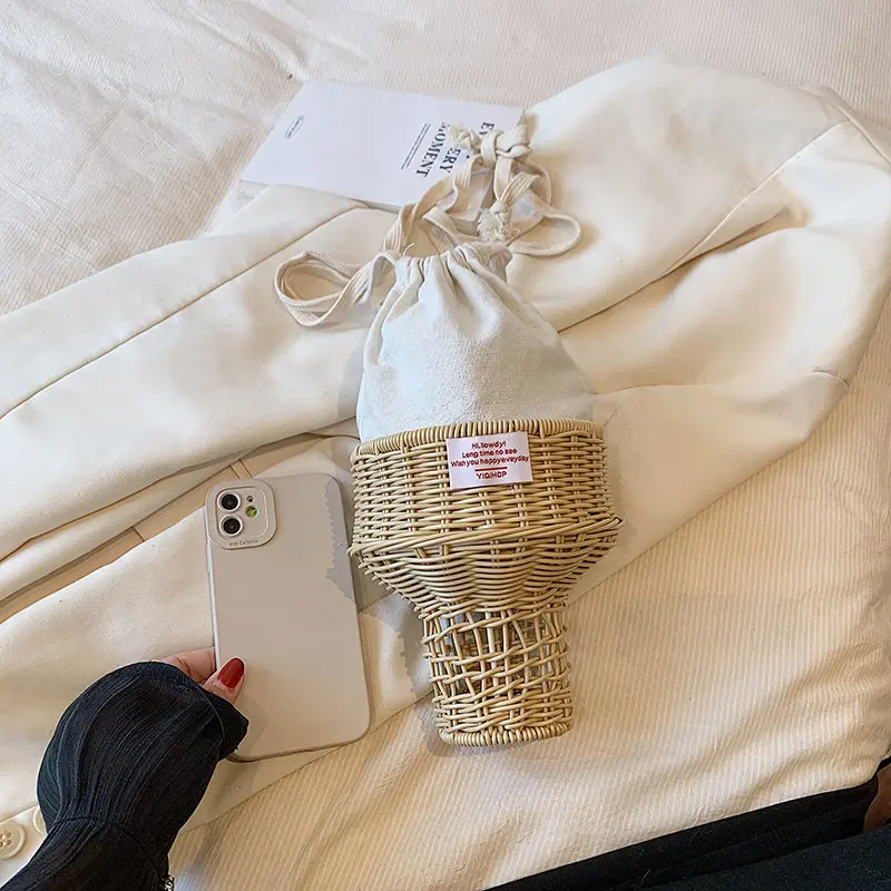 Cute Ice Cream Rattan Bag Handmade Hollow Woven Bags for Women Summer Straw Shoulder Crossbody Bag 2024 Mini Travel Beach Bags