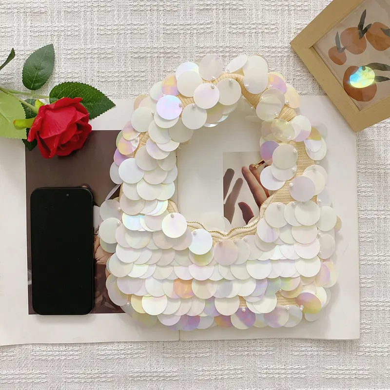 Luxury Sequin Women Bag Half Moon Designer Bags for Women Handbags Handmade Mini Party Wedding Evening Bag Ladies Cloud Clutch
